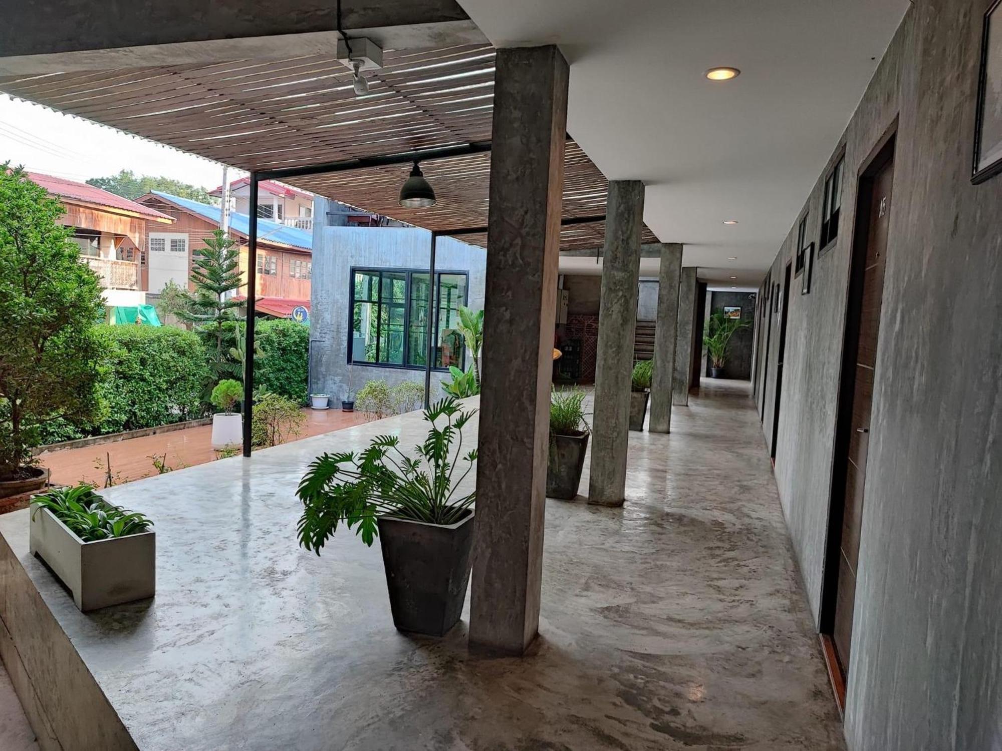 Come Moon Loft Hotel Phrae Exterior foto