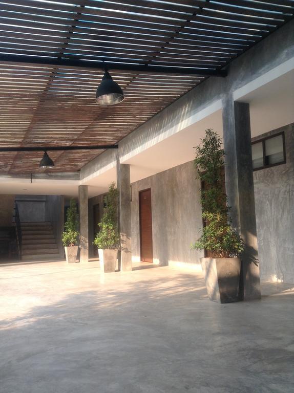 Come Moon Loft Hotel Phrae Exterior foto