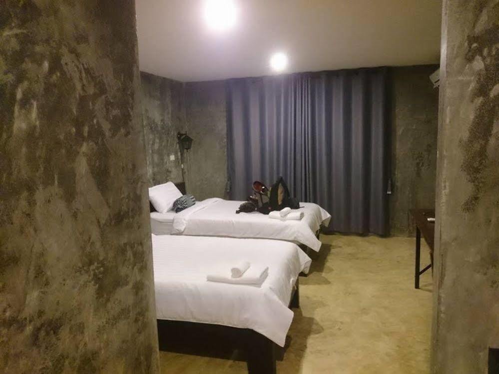 Come Moon Loft Hotel Phrae Exterior foto